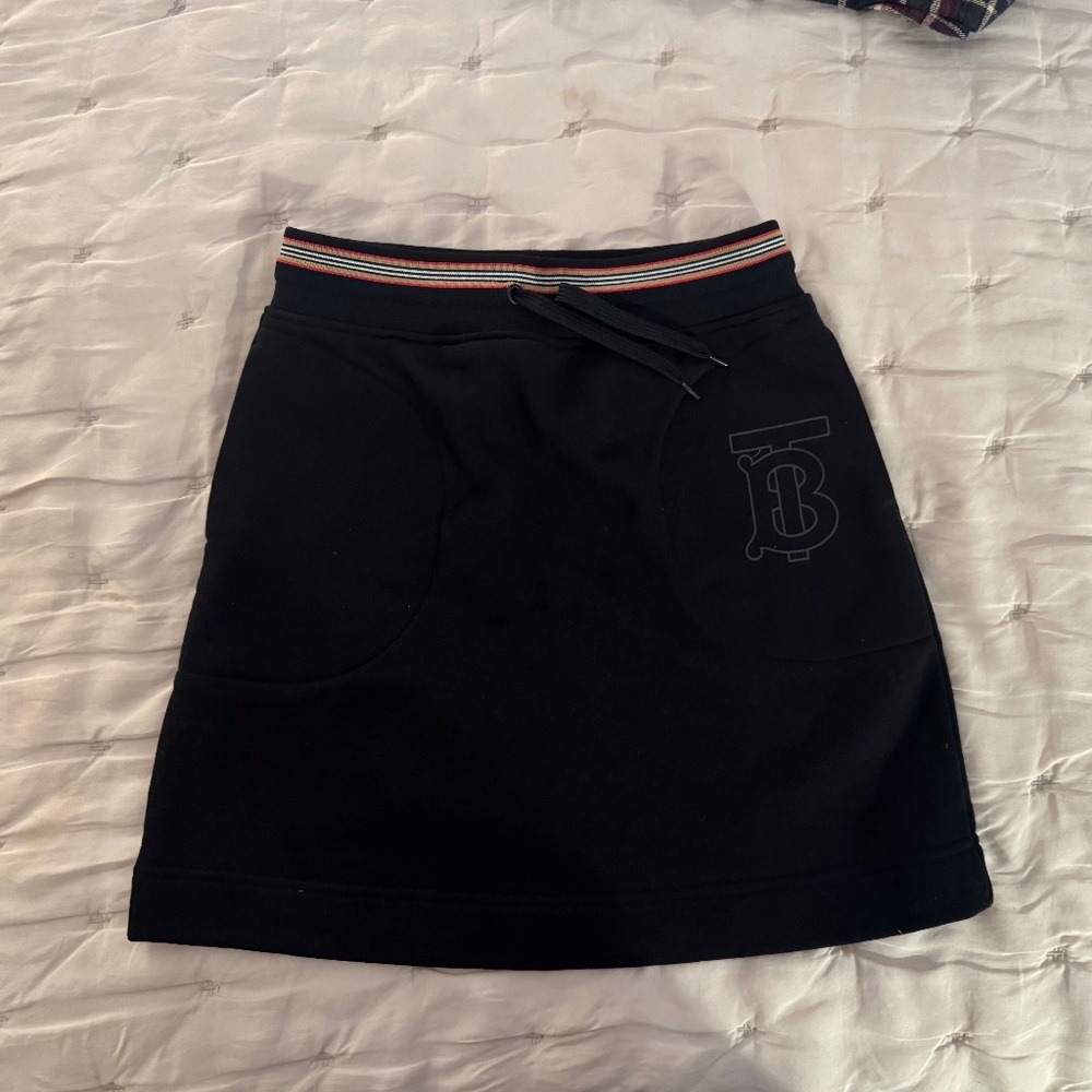 Girls Burberry Skirt - size 10